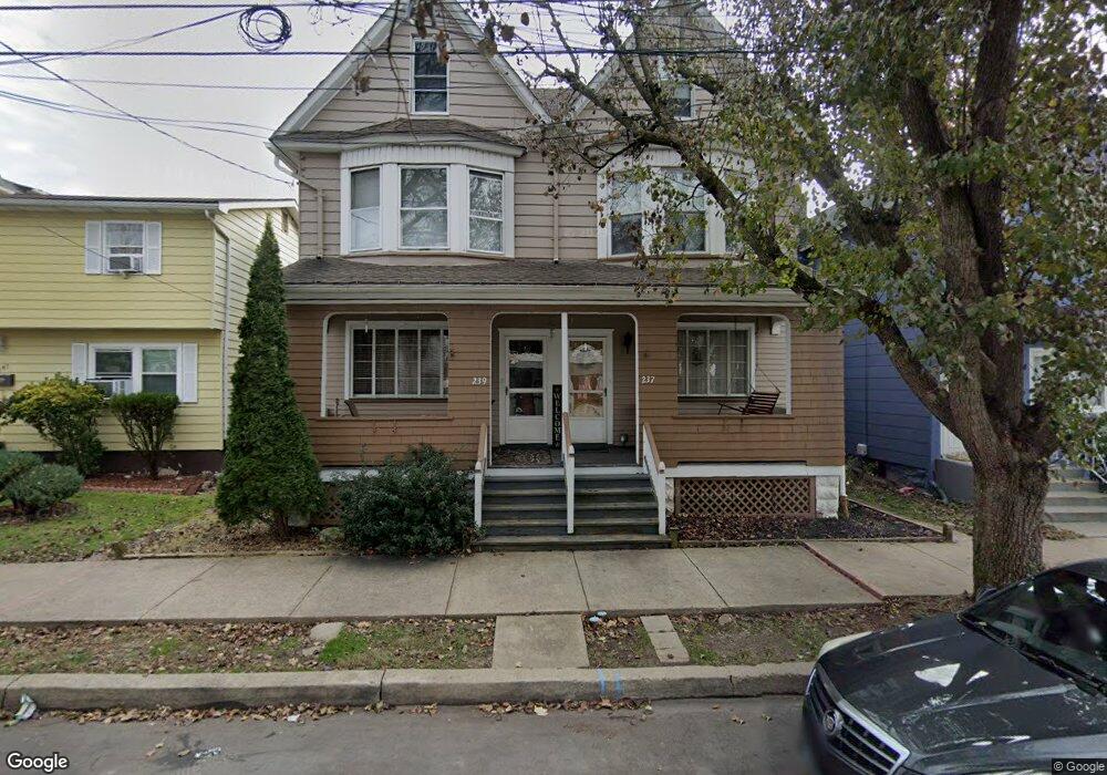 239 Rutter Ave, Kingston, PA 18704 - photo 1