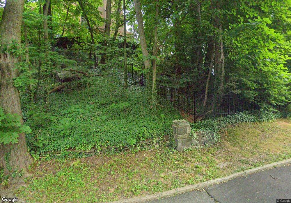 27 Gramatan Ct unit 27, Bronxville, NY 10708 - photo 1