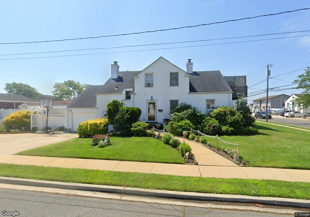 129 Front St, Freeport, NY 11520 - photo 1