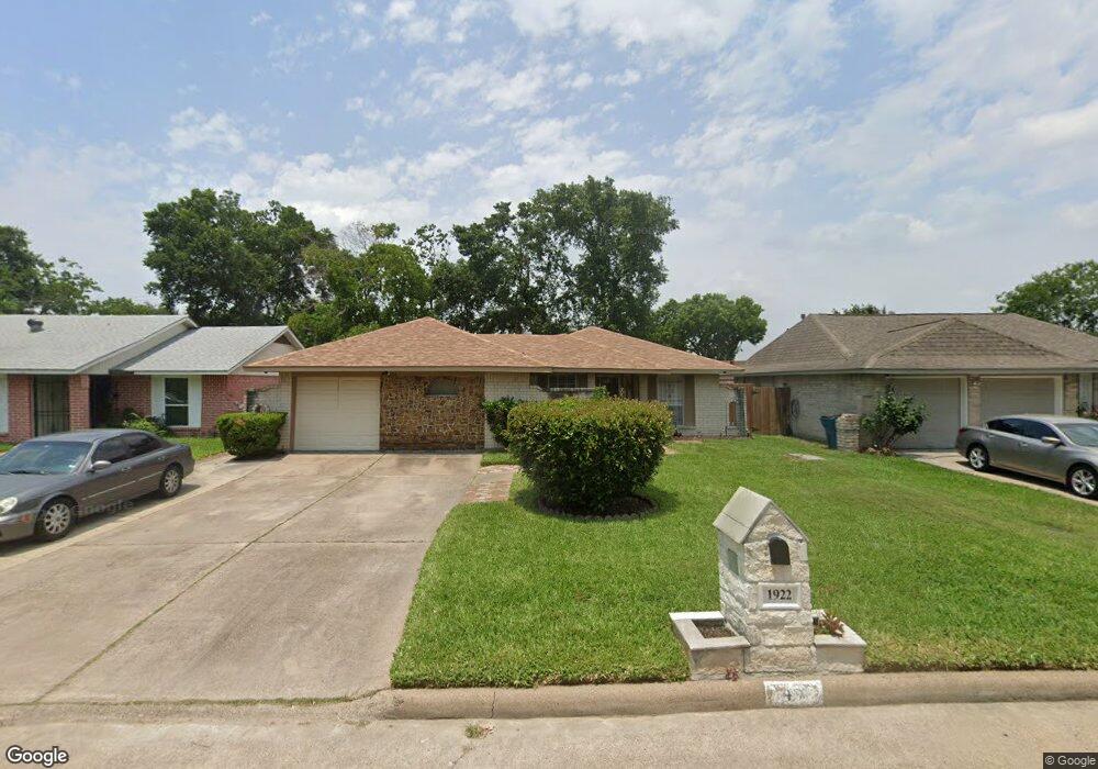 1922 Rainy River Dr, Houston, TX 77088 - photo 1