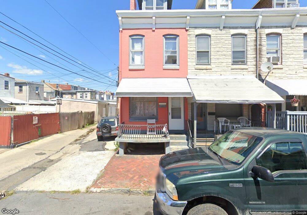 911 Perry St, Reading, PA 19604 - photo 1