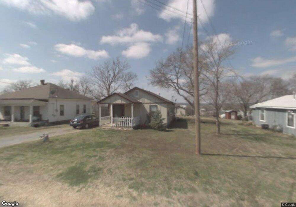 217 S Locust St, Locust Grove, OK 74352 - photo 1