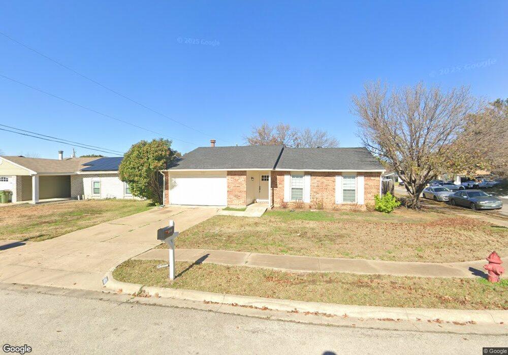 7461 Sandhurst Ln S, North Richland Hills, TX 76182 - photo 1