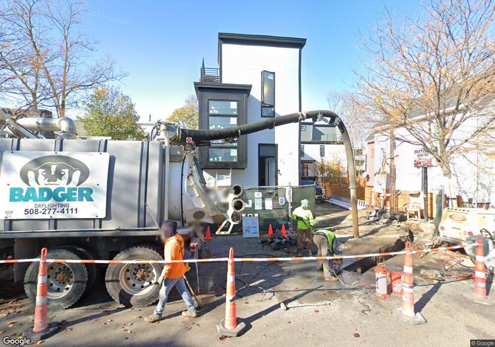 223 Prospect St unit 220-3, Cambridge, MA 02139 - photo 1