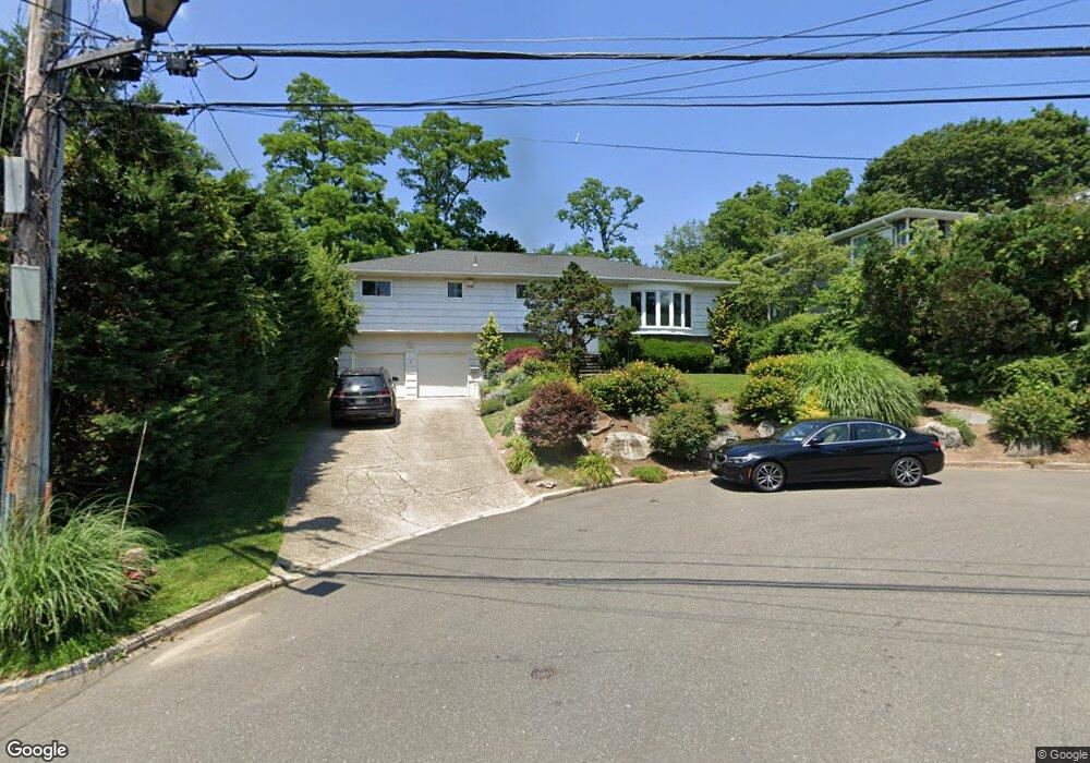 21 Capi Ln, Port Washington, NY 11050 - photo 1