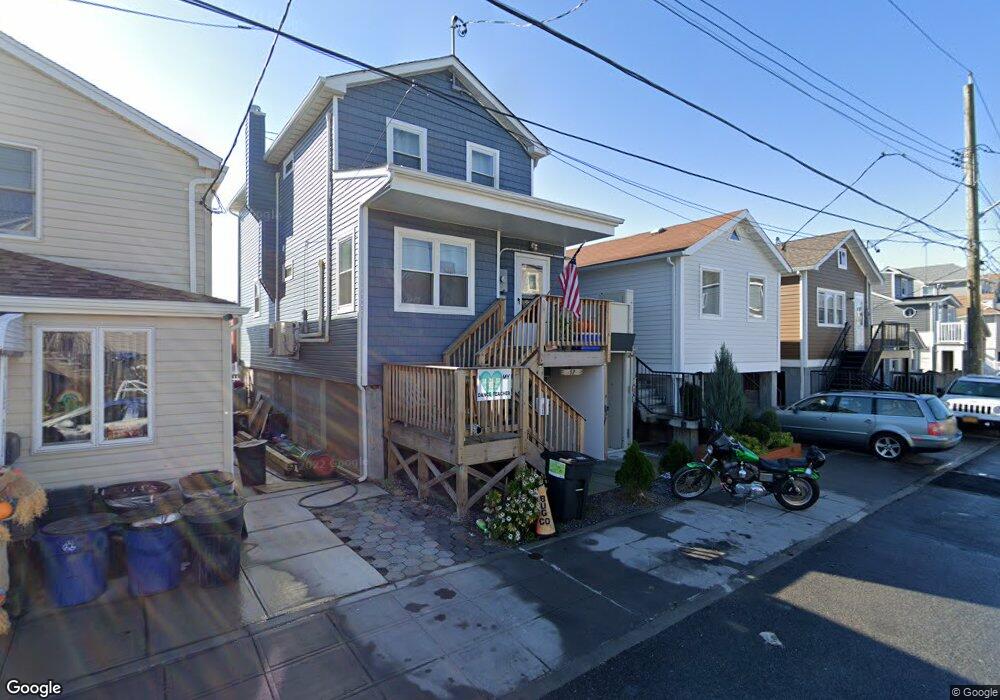34 W 12th Rd, Broad Channel, NY 11693 - photo 1