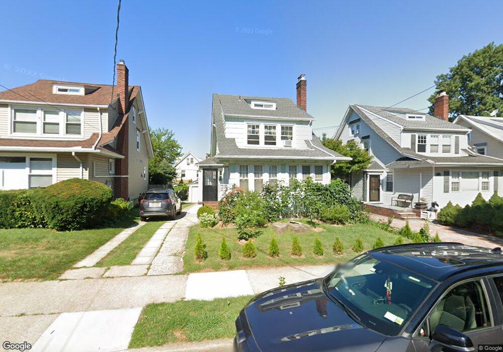 3324 167th St, Flushing, NY 11358 - photo 1