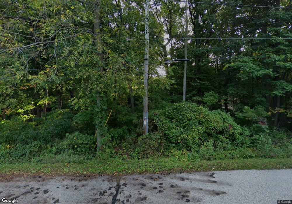 W148N7540 Woodland Dr, Menomonee Falls, WI 53051 - photo 1