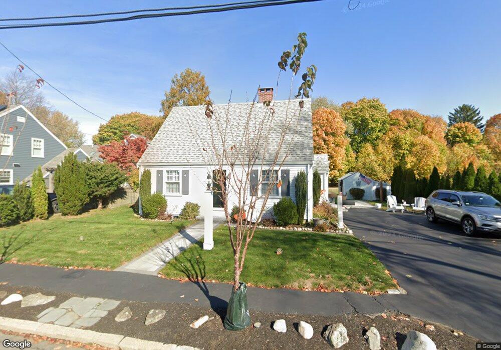 9 Pine St, Newburyport, MA 01950 - photo 1