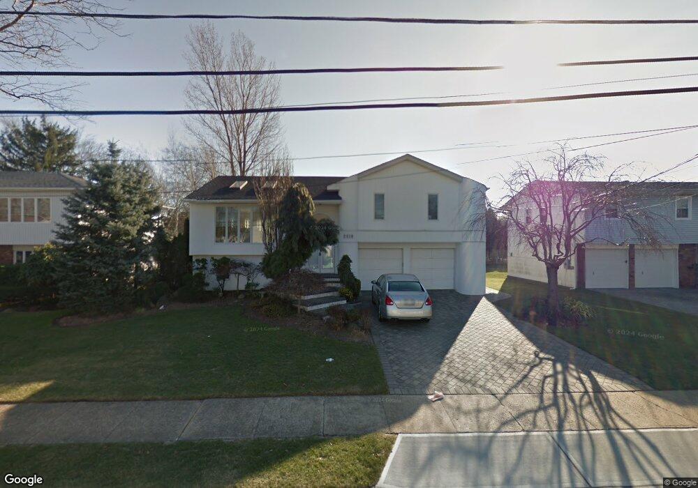 2510 Randy Ln, Bellmore, NY 11710 - photo 1