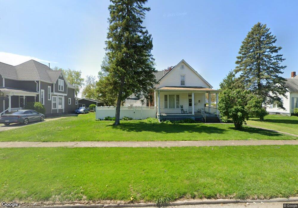 319 Wyatt Ave, Lincoln, IL 62656 - photo 1