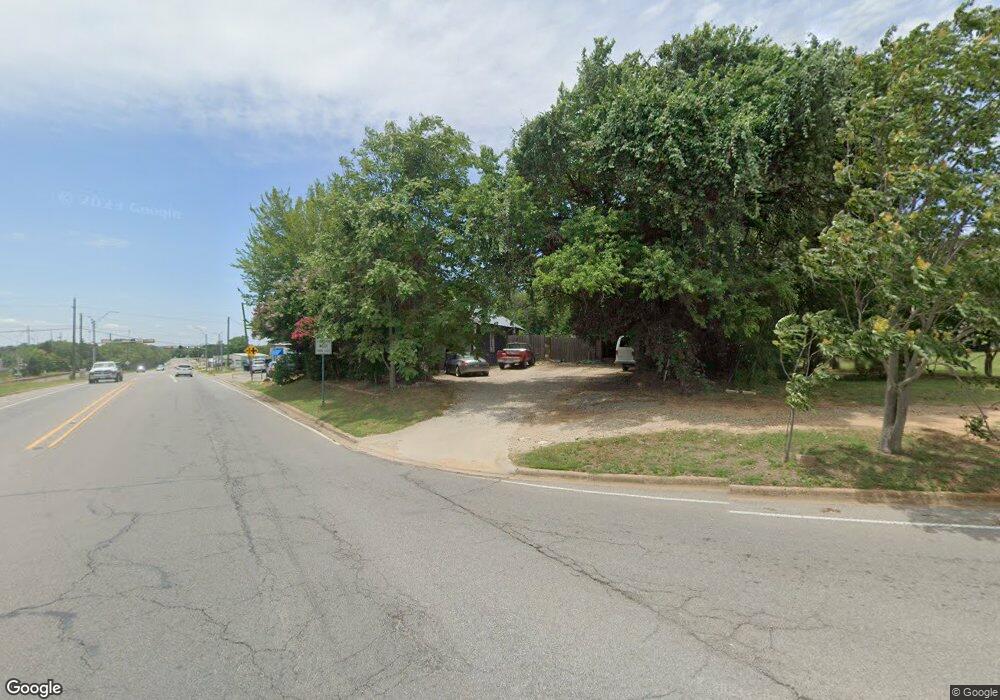 1605 S Scullin Ave, Denison, TX 75020 - photo 1