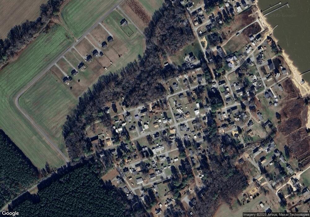 280 River Shore Dr, Dunnsville, VA 22454 - photo 1