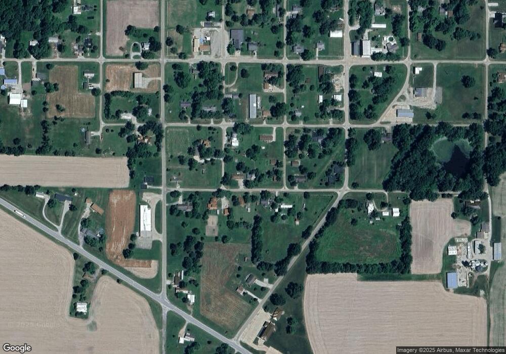 206 Madison St, Shumway, IL 62461 - photo 1