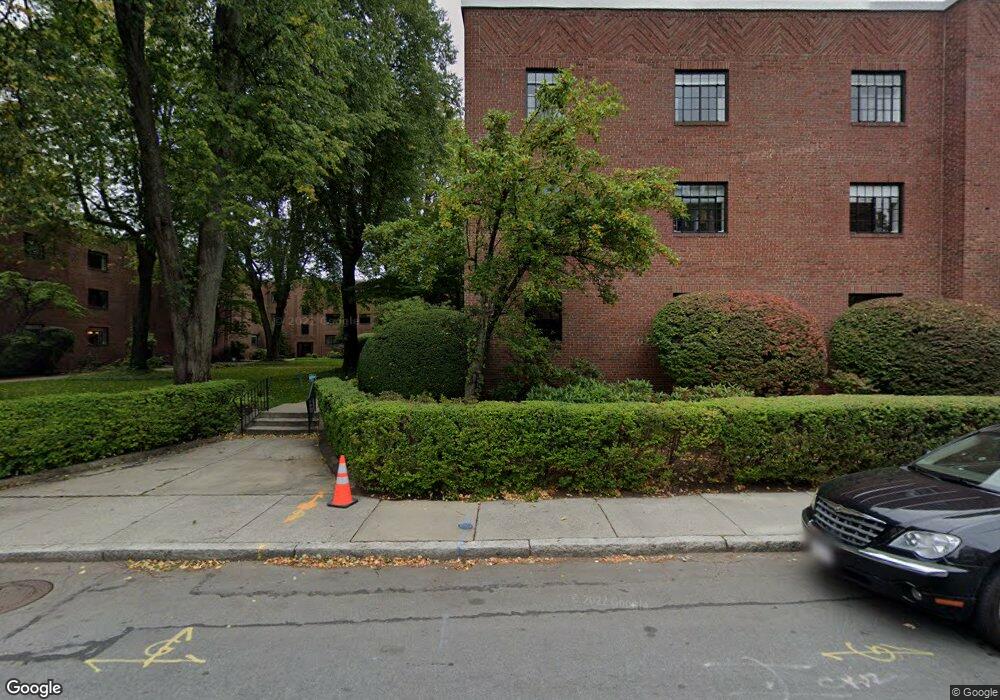 110 Sewall Ave unit 2, Brookline, MA 02446 - photo 1