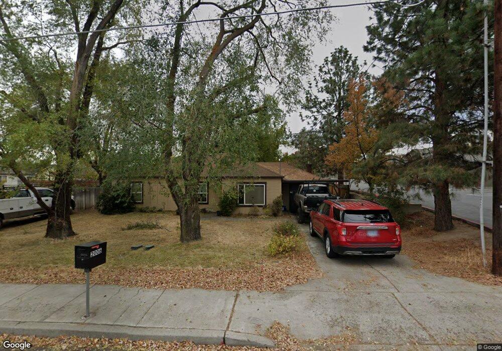 2002 SW Salmon Ave, Redmond, OR 97756 - photo 1