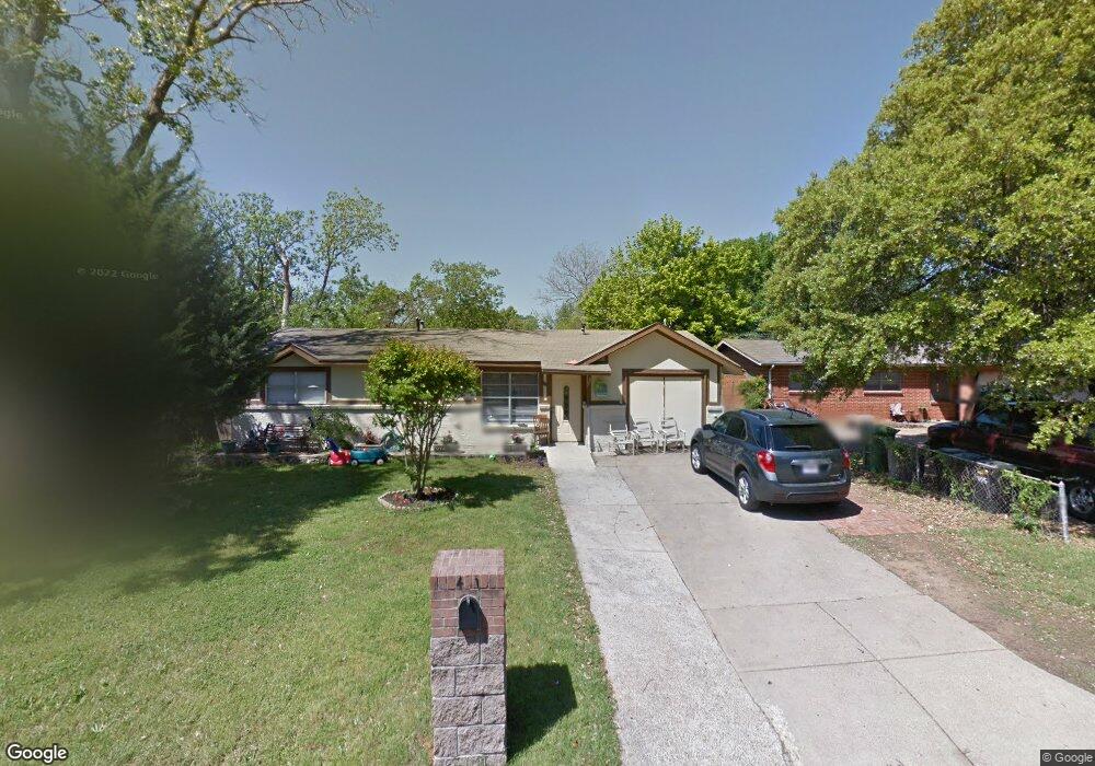 401 Fleming Dr, Hurst, TX 76053 - photo 1