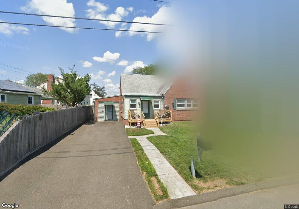 31 Osmond St, East Haven, CT 06512 - photo 1