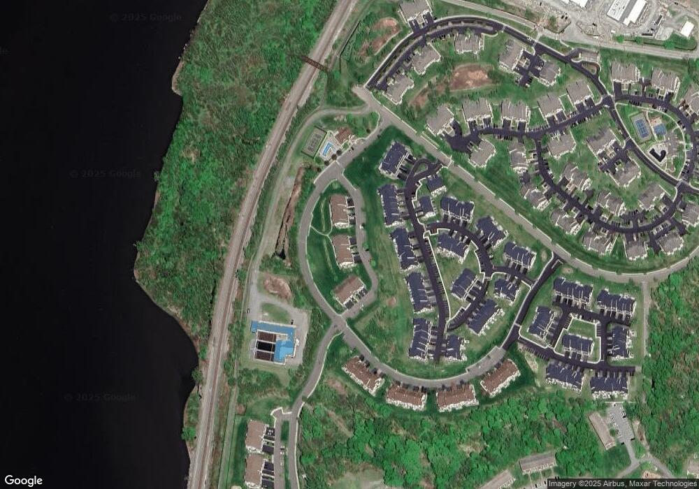 2806 Huron Ct unit 164, Wappingers Falls, NY 12590 - photo 1