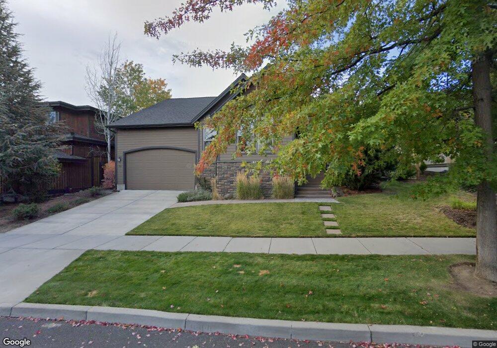 751 NW Yosemite Dr, Bend, OR 97701 - photo 1