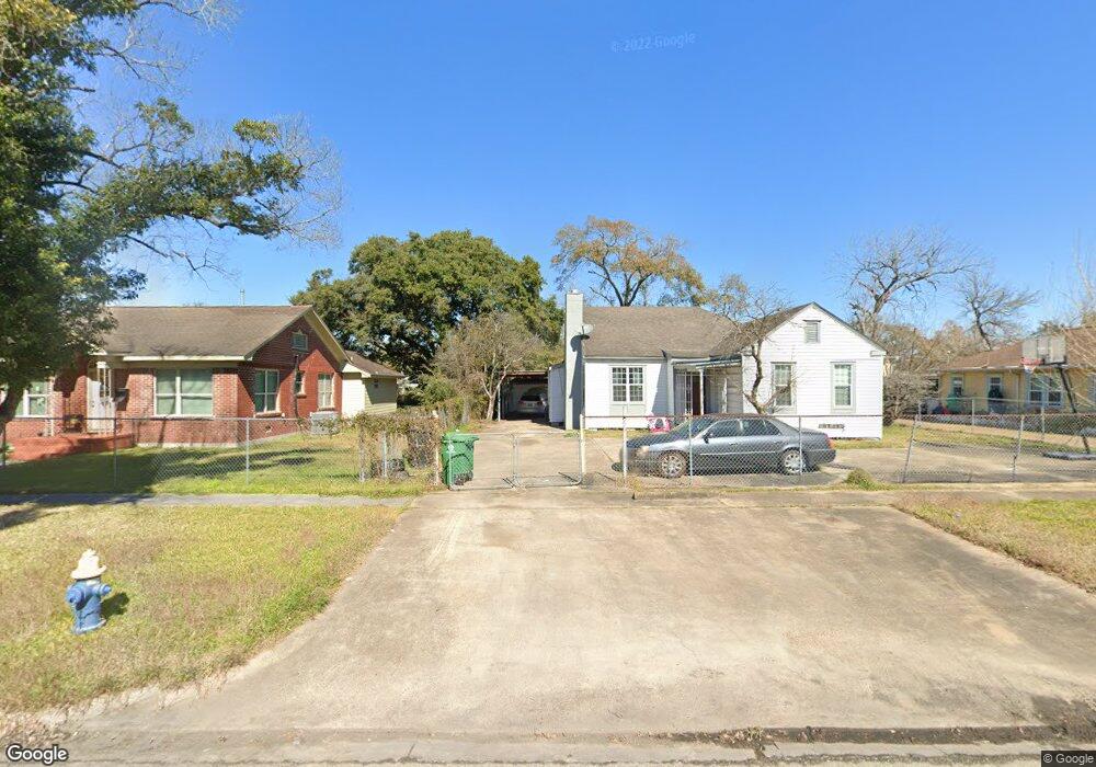 8121 Ithaca St, Houston, TX 77017 - photo 1