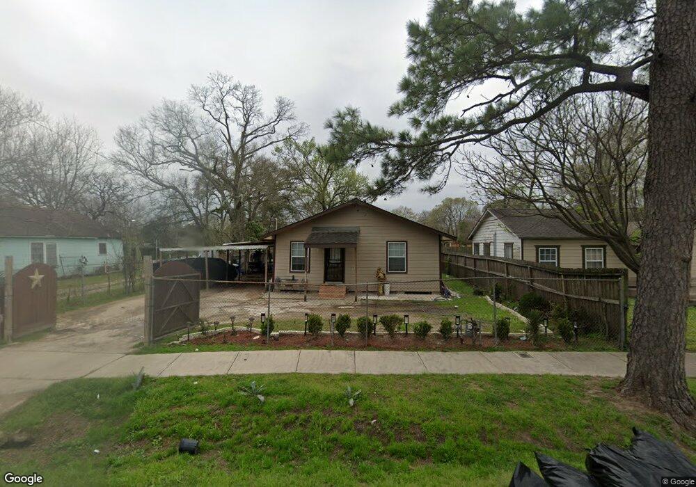 1002 Apache St, Houston, TX 77022 - photo 1