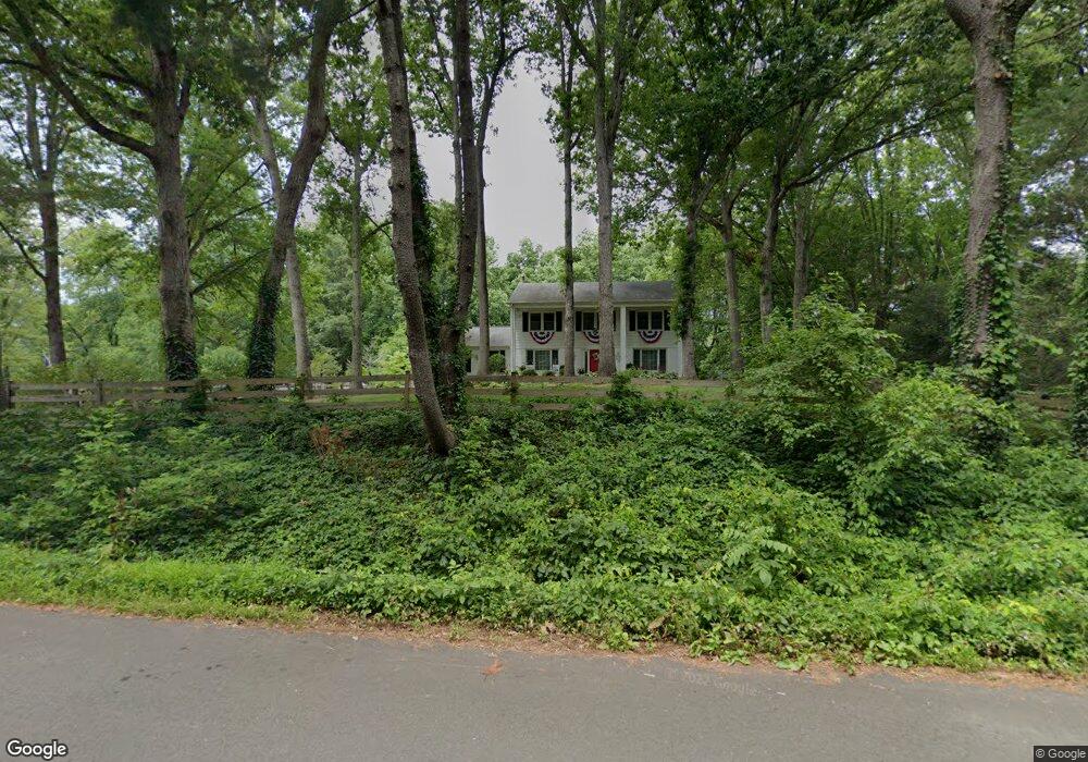 8020 Hillcrest Dr, Manassas, VA 20111 - photo 1