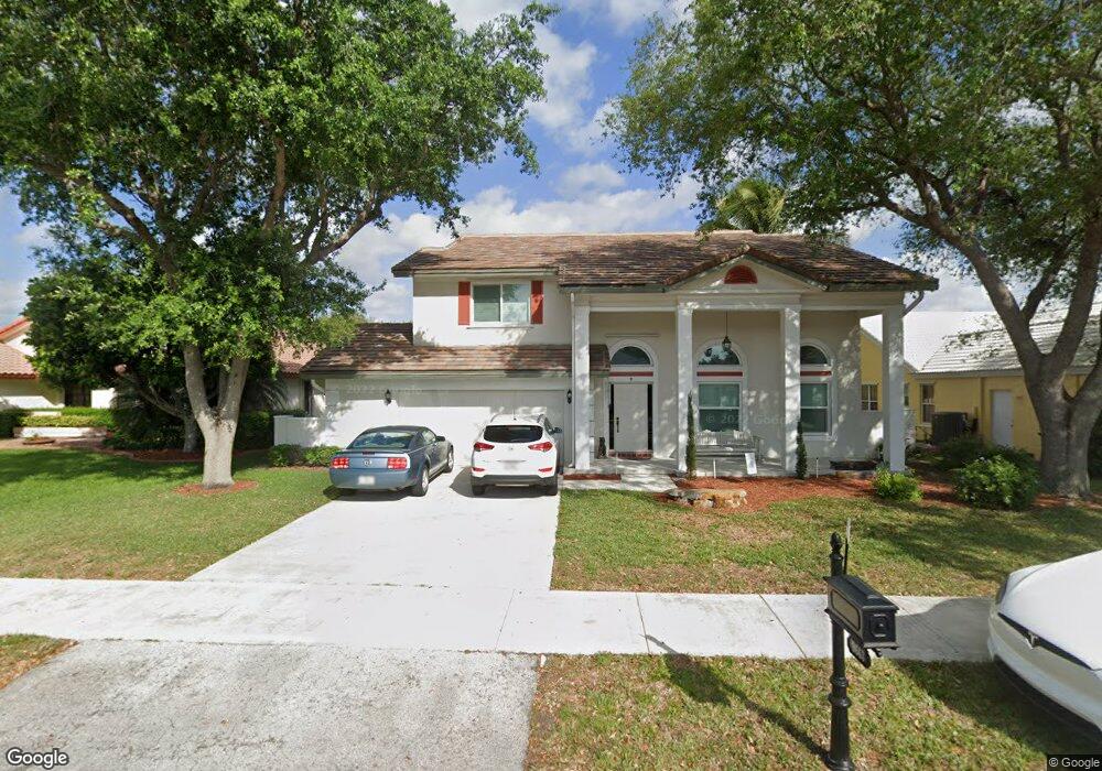 9663 Ridgecrest Ct, Davie, FL 33328 - photo 1