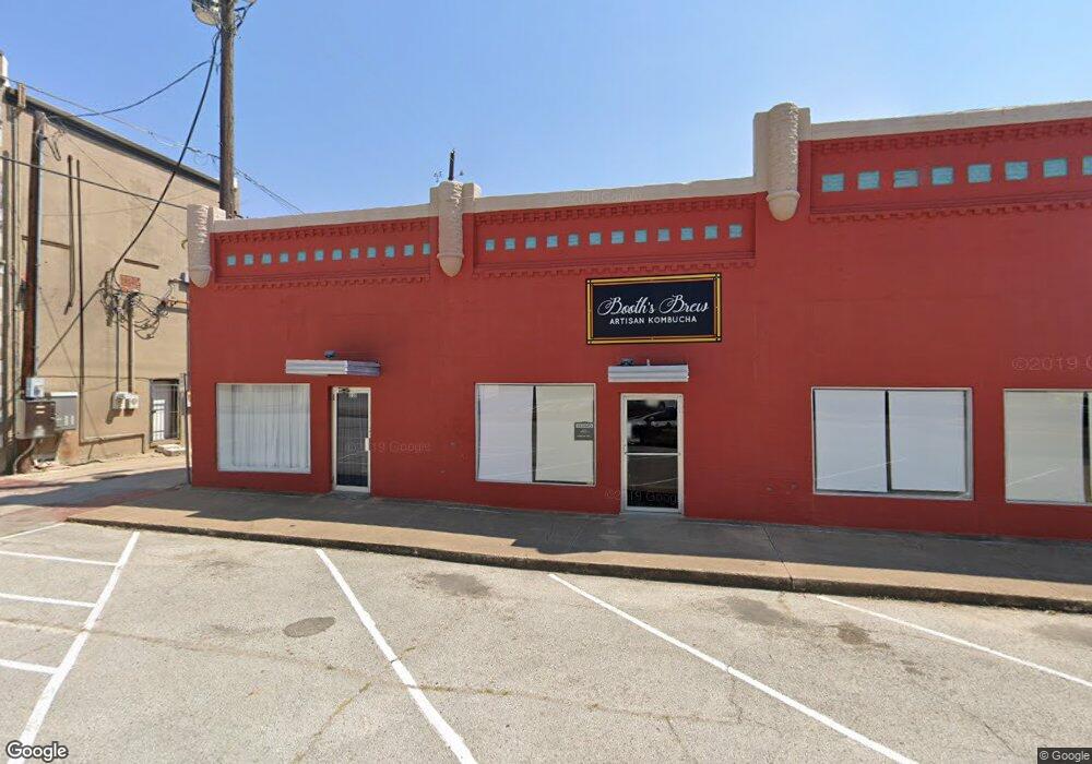 114 S Rusk Ave unit 2, Denison, TX 75020 - photo 1