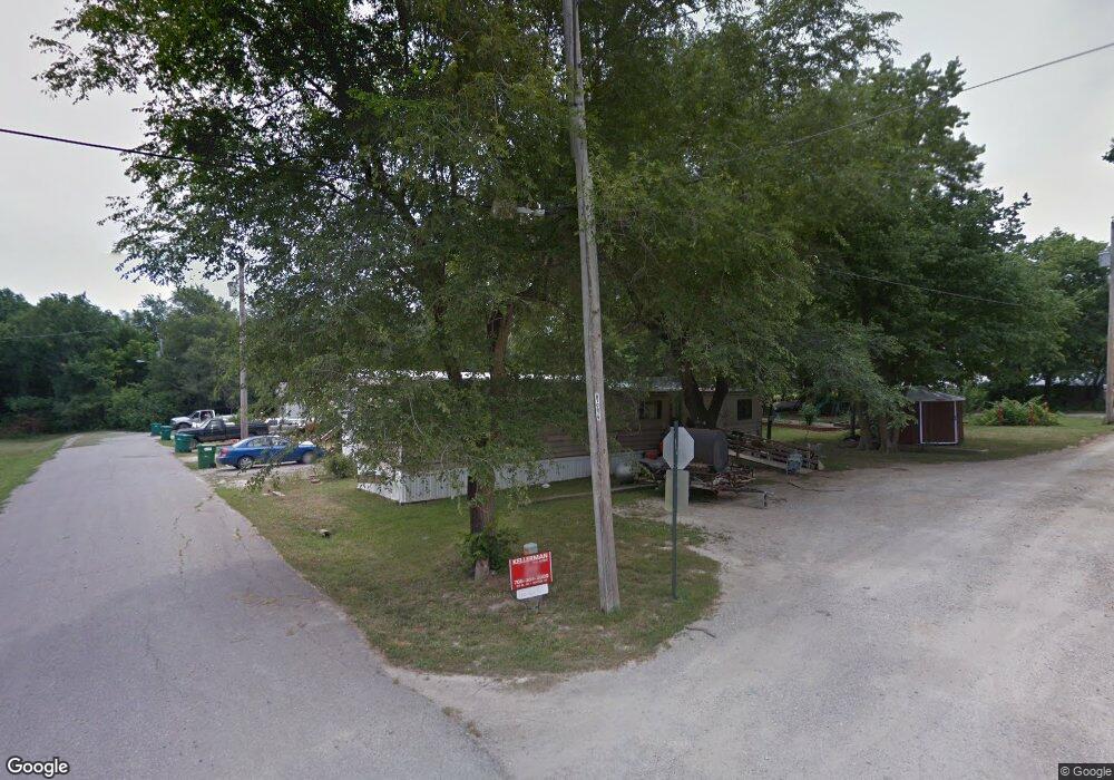 105 Central Ave, Hoyt, KS 66440 - photo 1