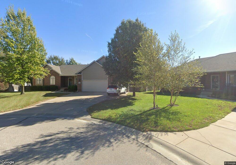 924 N Azure Cir, Wichita, KS 67235 - photo 1
