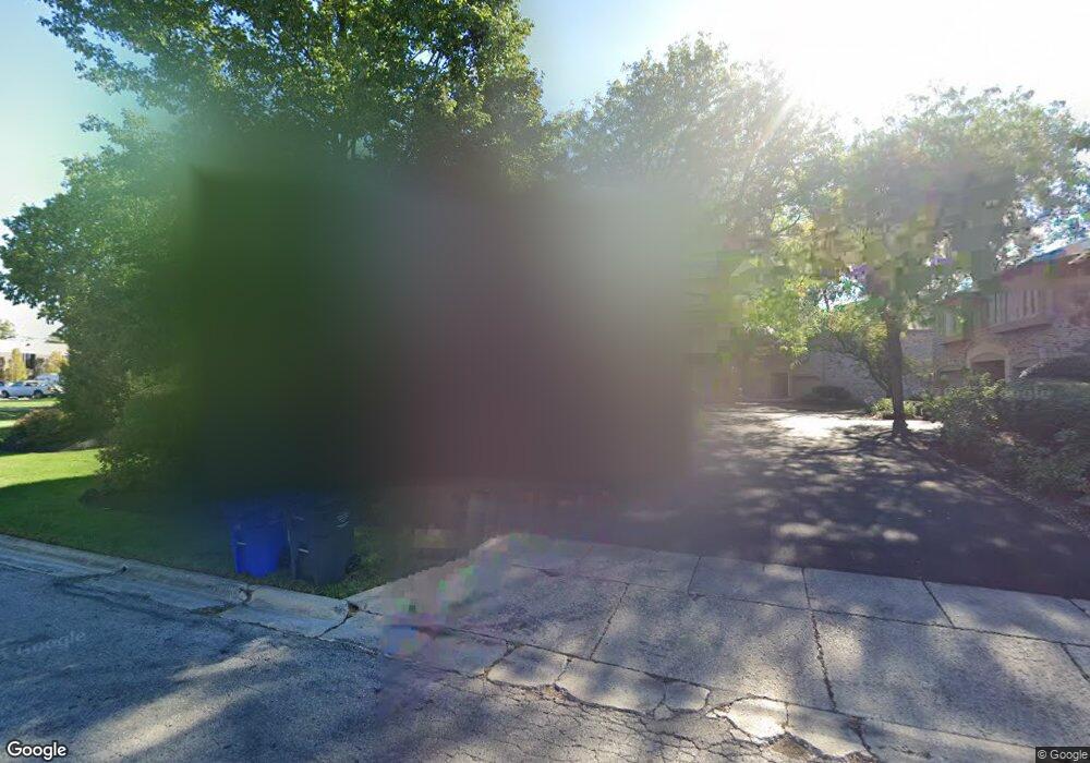 4610 Sandringham Dr unit 10B, Columbus, OH 43220 - photo 1