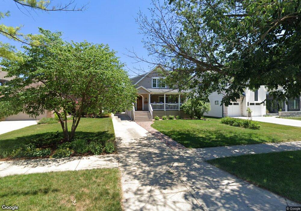 129 N Pine St, Elmhurst, IL 60126 - photo 1