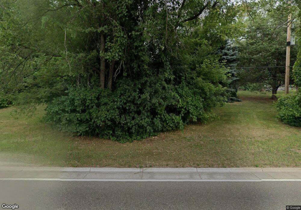 1040 N Benton Dr, Sauk Rapids, MN 56379 - photo 1