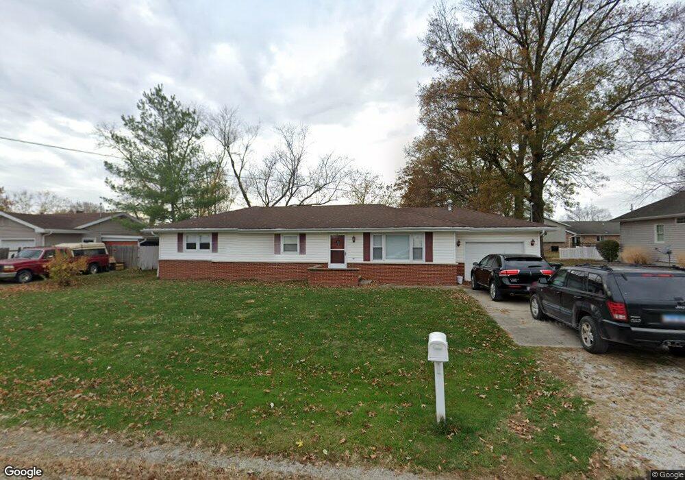 925 N Main St, Effingham, IL 62401 - photo 1