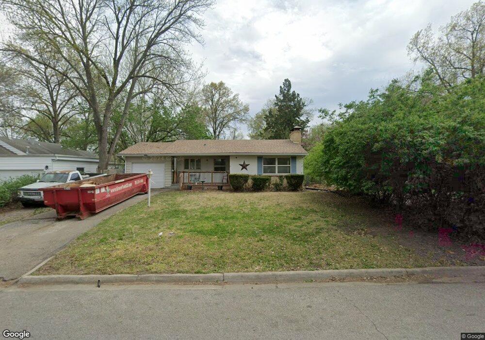 4415 SW 13th St, Topeka, KS 66604 - photo 1