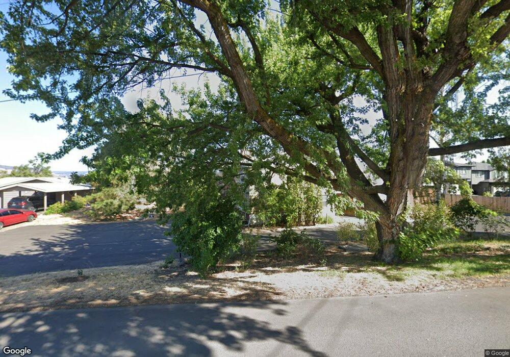 2605 E 14th St, the Dalles, OR 97058 - photo 1