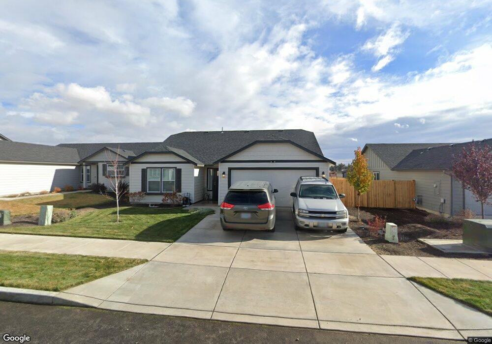 3542 NW 9th St, Redmond, OR 97756 - photo 1