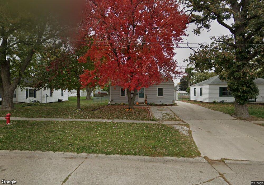 1006 W 5th St S, Newton, IA 50208 - photo 1