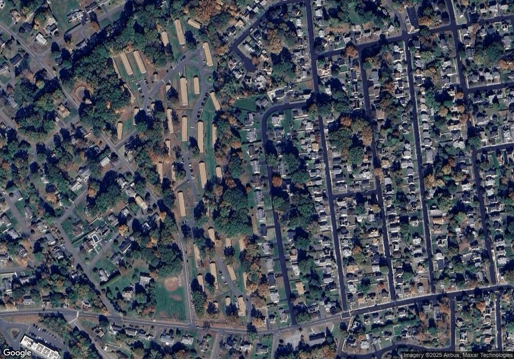 84 Phyllis Dr, Naugatuck, CT 06770 - photo 1