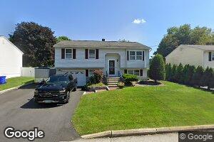 83 Ellingwood St, Manchester, NH 03103