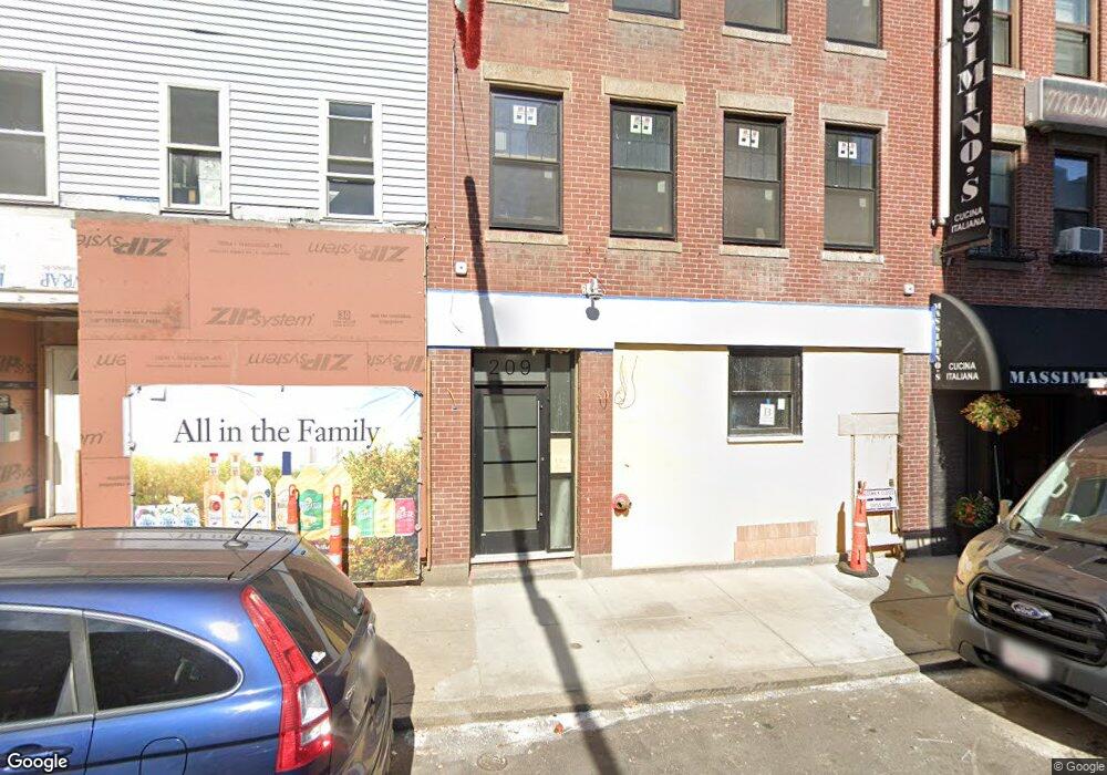 209 Endicott St unit 3, Boston, MA 02113 - photo 1