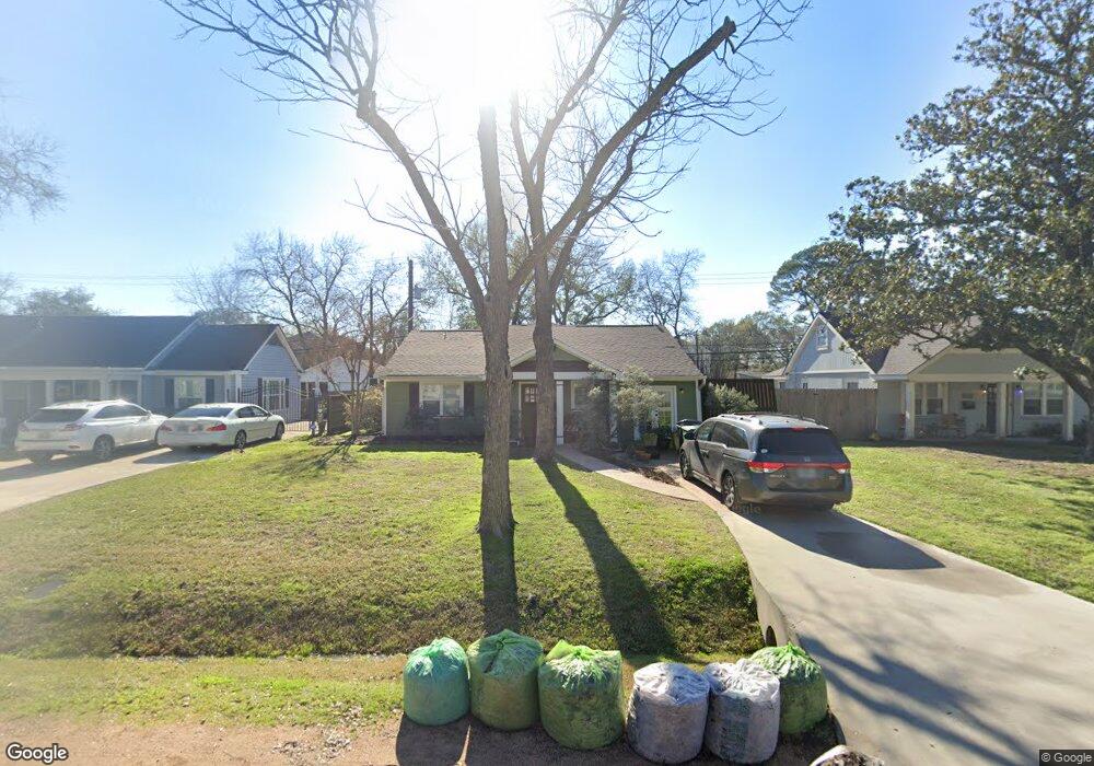 1071 W 41st St, Houston, TX 77018 - photo 1