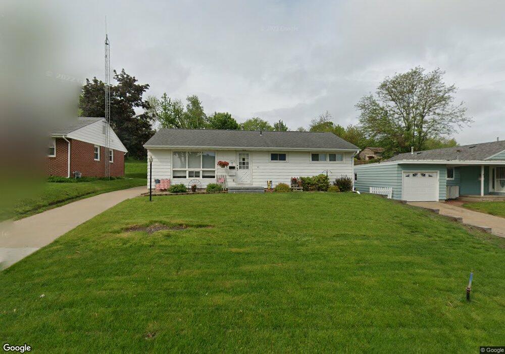 1206 20th St SW, Cedar Rapids, IA 52404 - photo 1