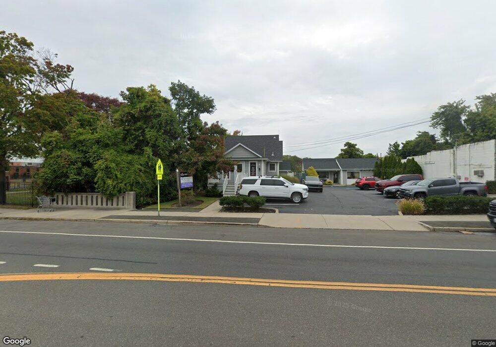 225 Main St, Islip, NY 11751 - photo 1