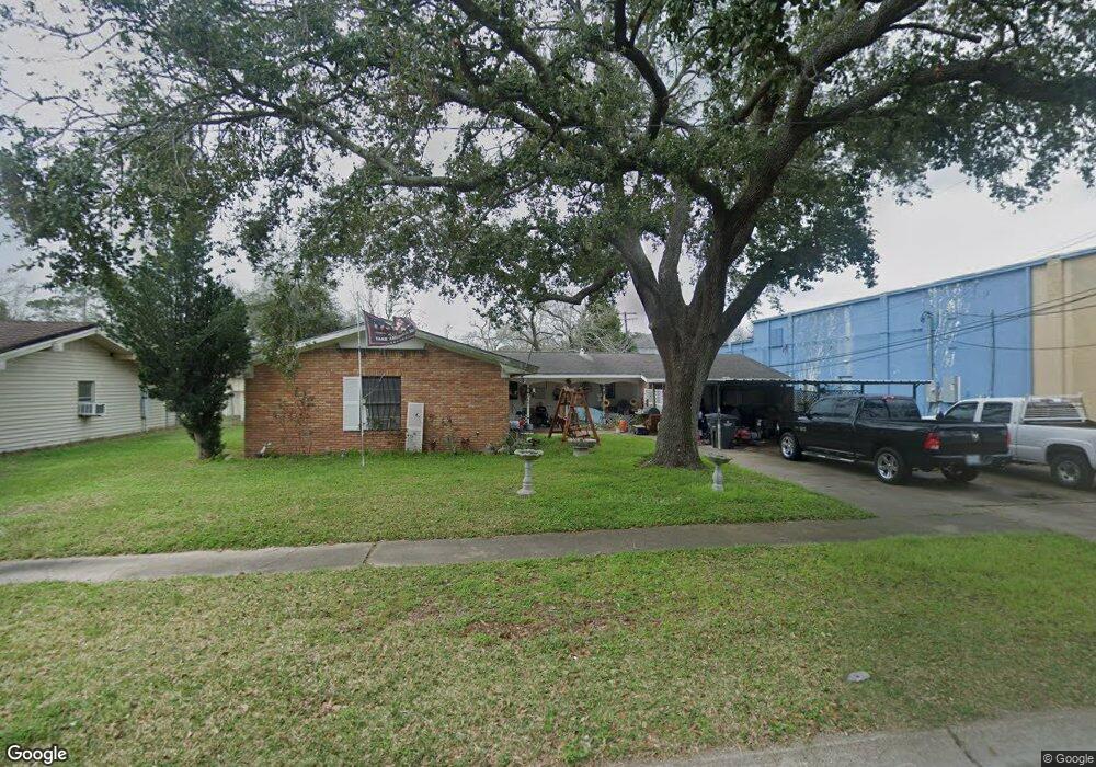 205 N Jane St, Alvin, TX 77511 - photo 1
