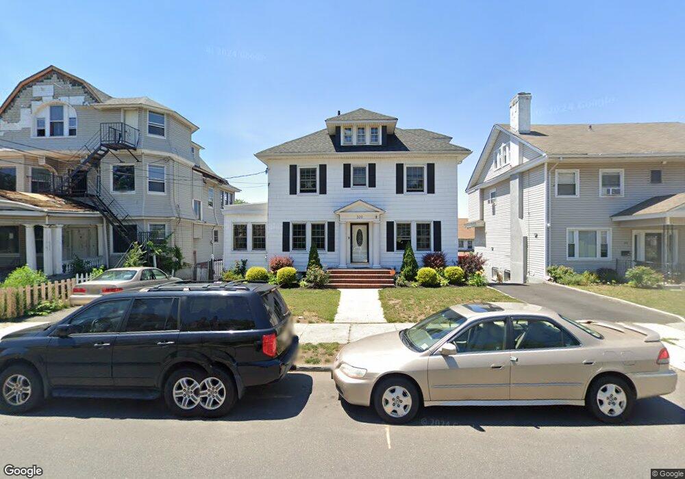 318 Parker St unit 320, Newark, NJ 07104 - photo 1