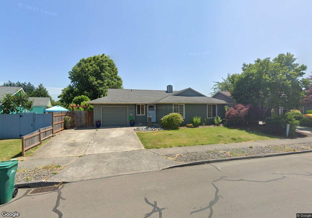 2214 SW Larsson Ave, Troutdale, OR 97060 - photo 1