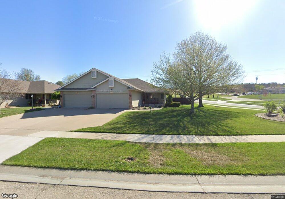 3354 SW Mcclure Ct, Topeka, KS 66614 - photo 1