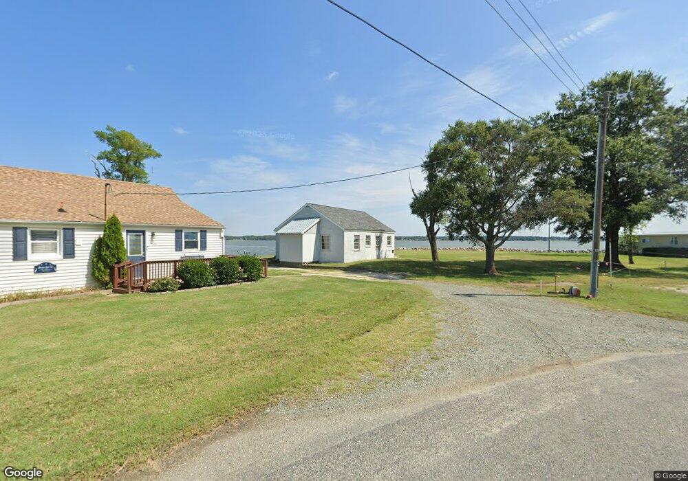 996 Fort Lowry Ln, Dunnsville, VA 22454 - photo 1